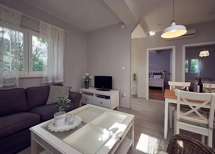 Tonka Apartman Trogir